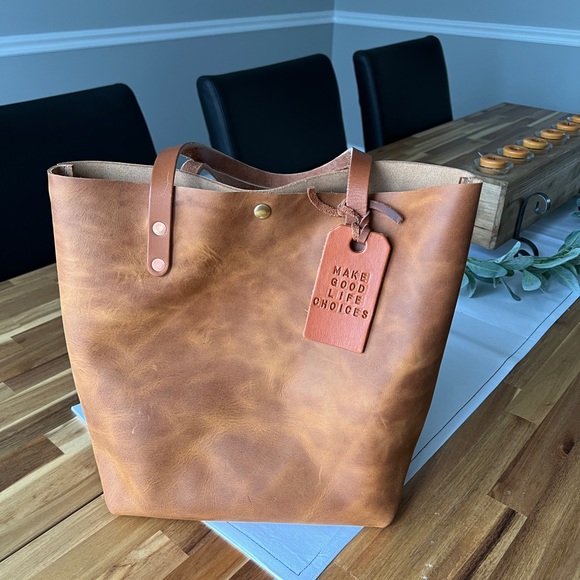 ♥️ KMM & Co Leather Tote in Distressed Ochre - Picture 8 of 15